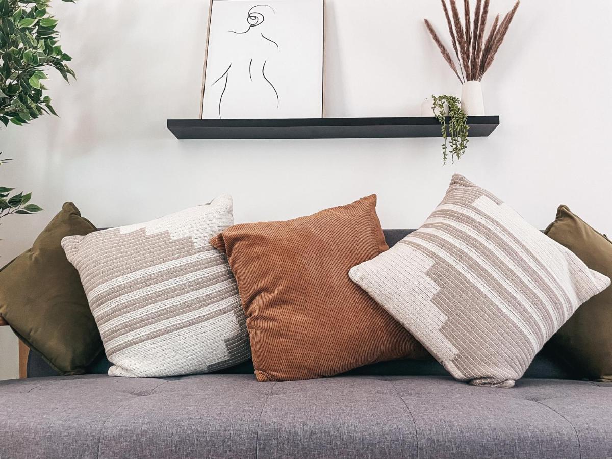 Hollybush Apartment, By Solace Stays Newport  Eksteriør bilde