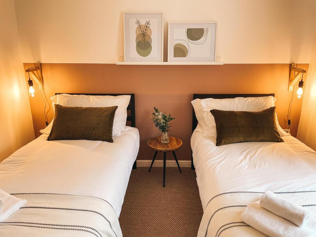 Hollybush Apartment, By Solace Stays Newport  Eksteriør bilde