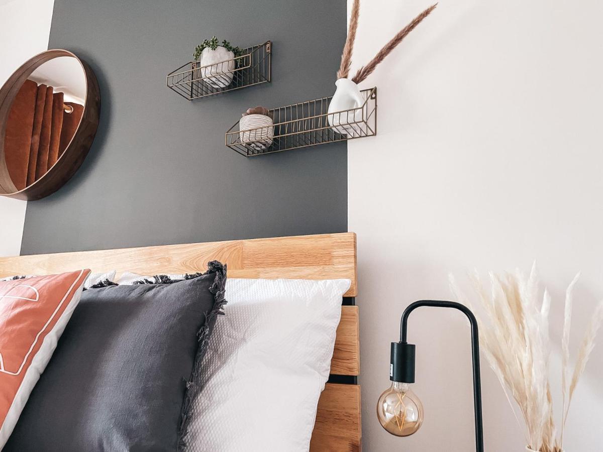Hollybush Apartment, By Solace Stays Newport  Eksteriør bilde