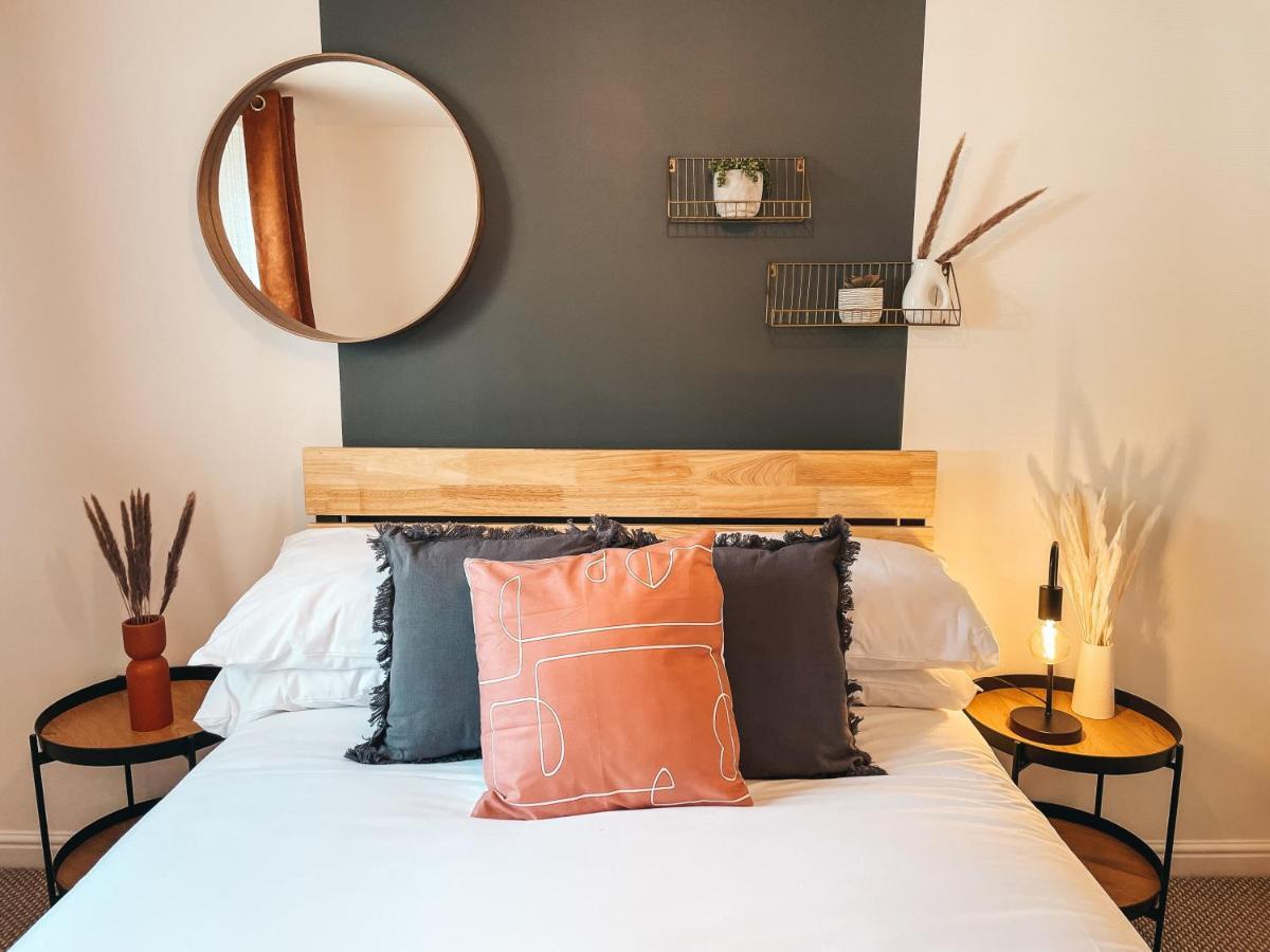 Hollybush Apartment, By Solace Stays Newport  Eksteriør bilde