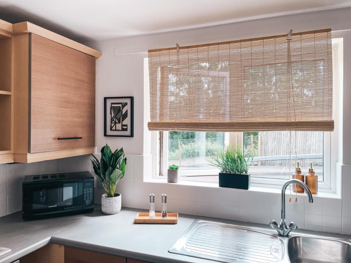 Hollybush Apartment, By Solace Stays Newport  Eksteriør bilde